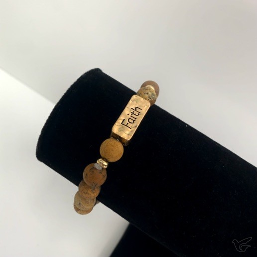 Productafbeelding: voorkant van Armband natuursteen faith lichtbruin