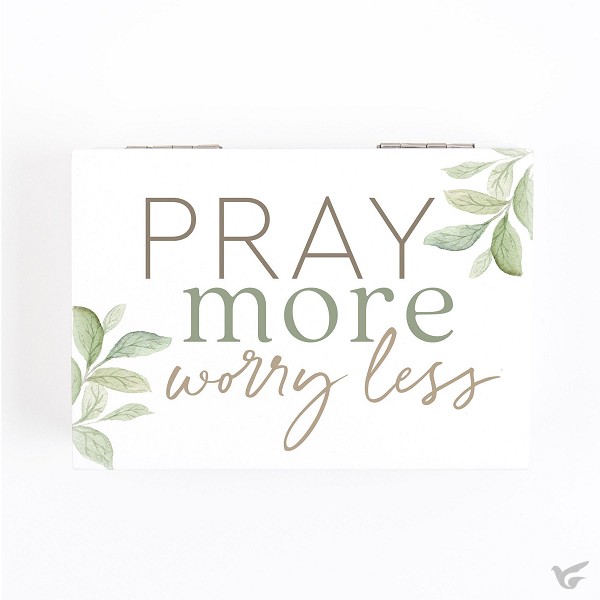 Productafbeelding: voorkant van Pray more worry less